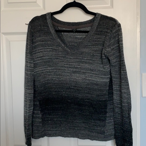 Grey sweater - Picture 1 of 1